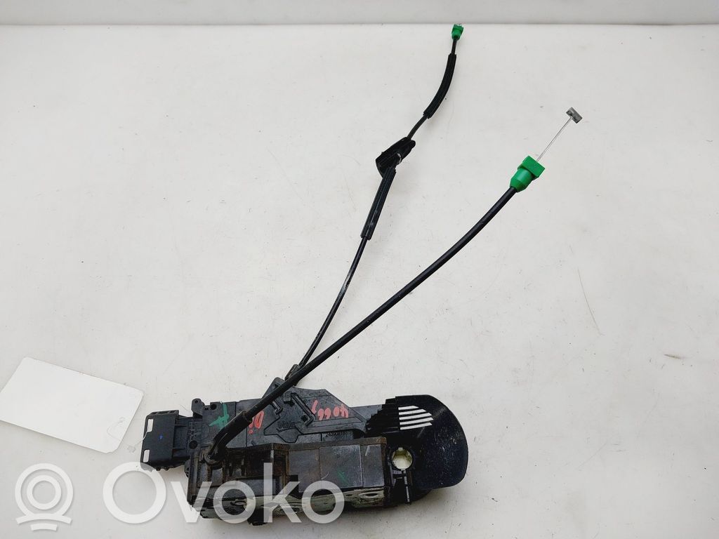 Citroen C3 Picasso Front door lock 
