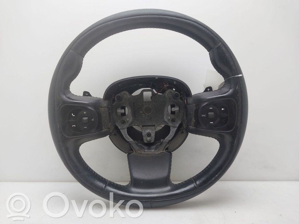 Fiat 500L Ohjauspyörä 