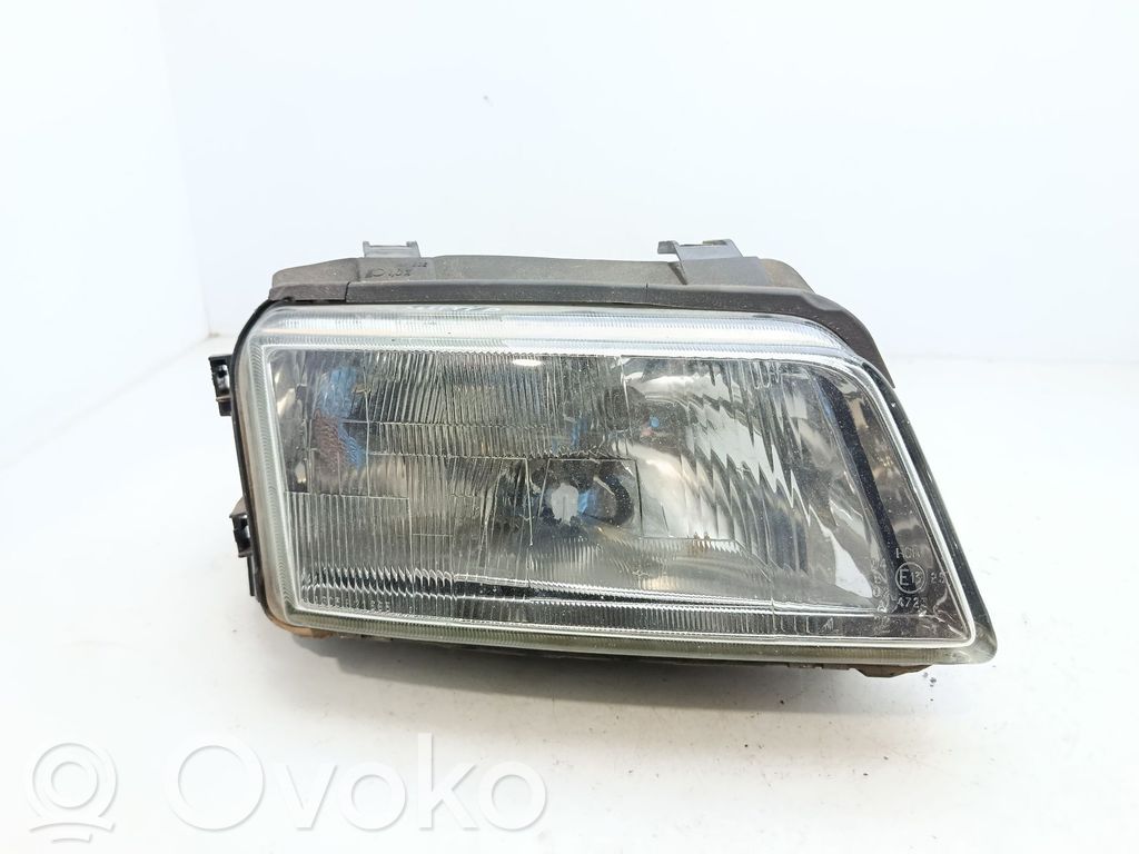 Audi A4 S4 B5 8D Phare frontale 