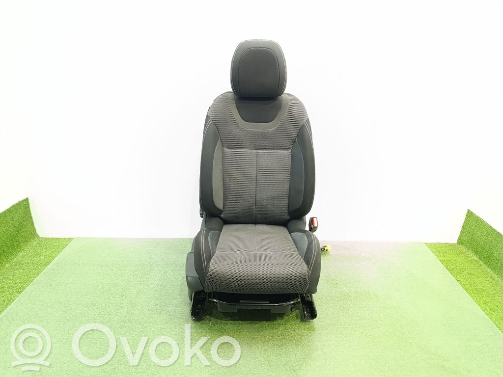 Citroen C4 I Etumatkustajan istuin 