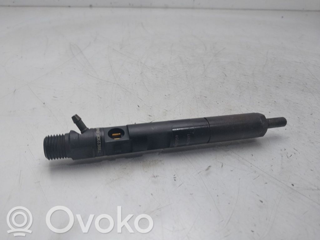 Inyector de combustible   8200421359