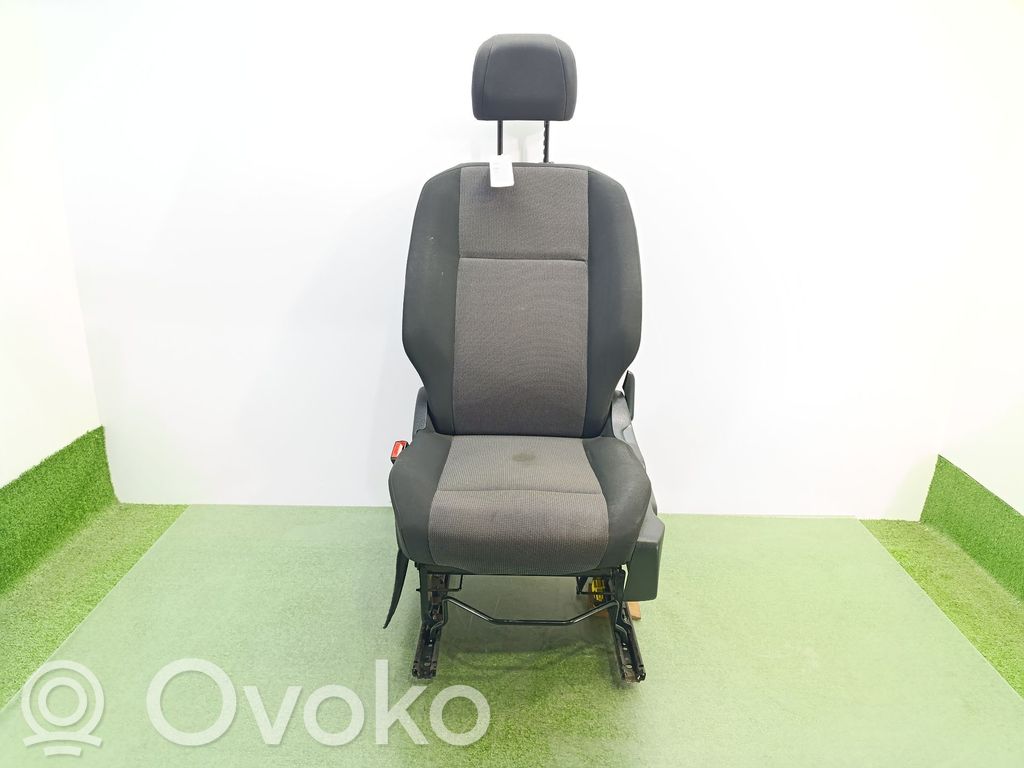 Переднее сиденье водителя   9818152080