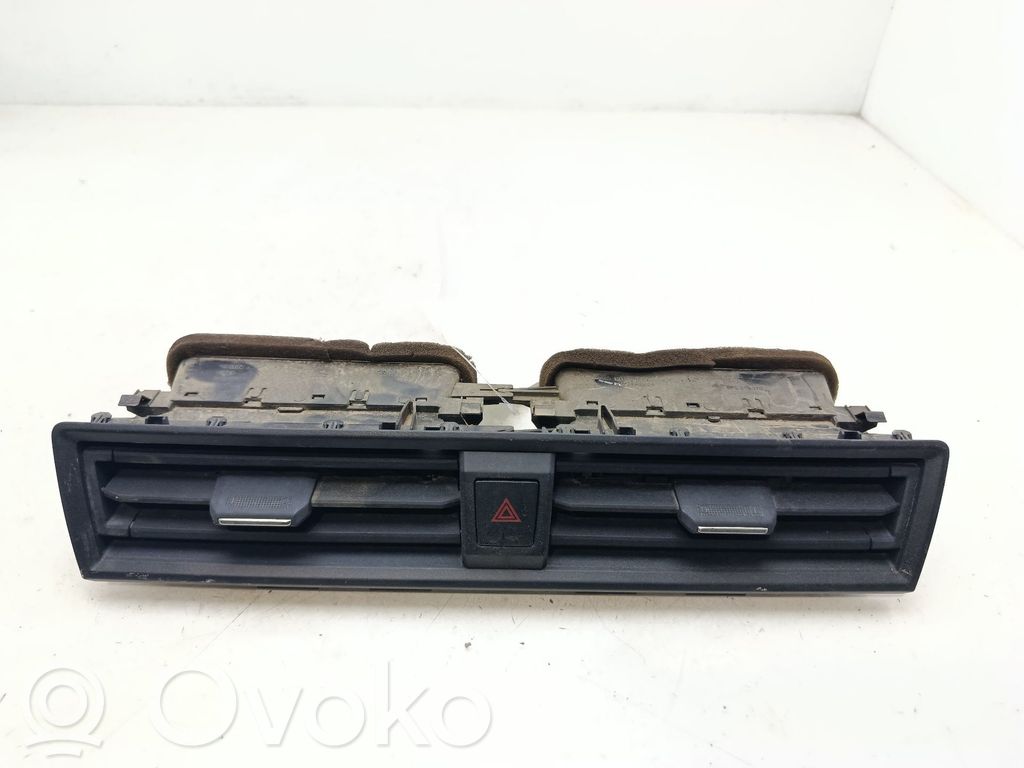 Seat Arona Griglia di ventilazione centrale cruscotto 