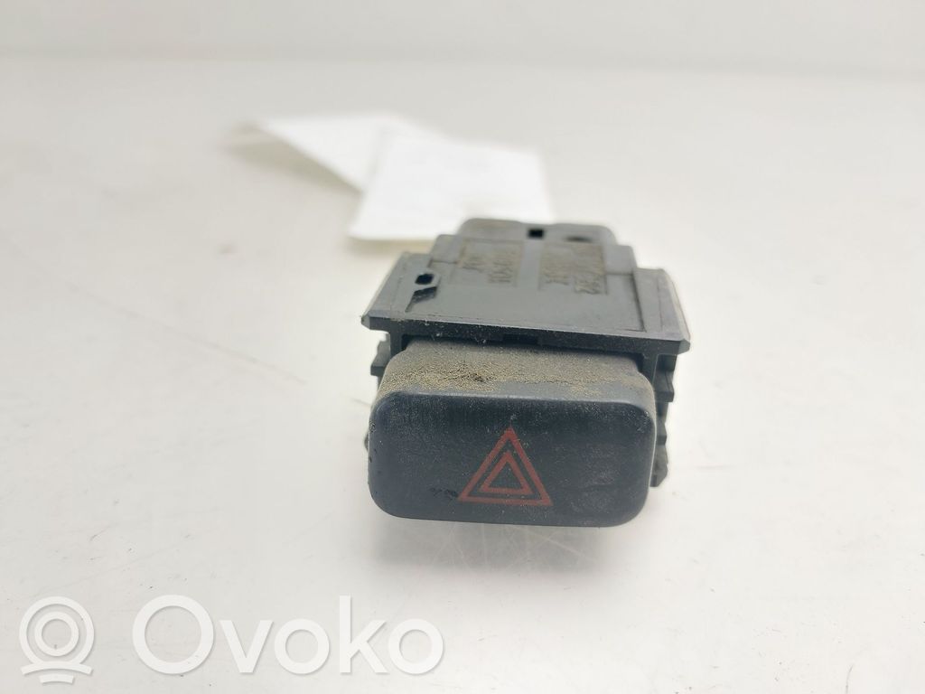 Toyota Hilux (AN10, AN20, AN30) Hazard light switch 