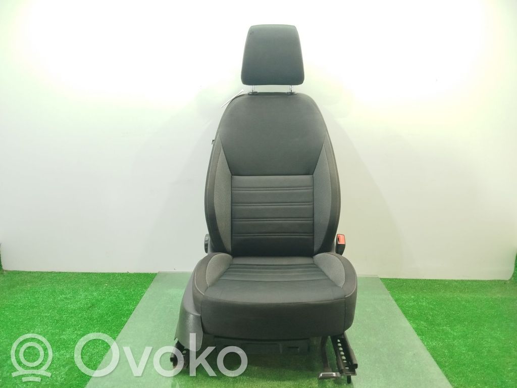 Skoda Octavia Mk3 (5E) Etumatkustajan istuin 