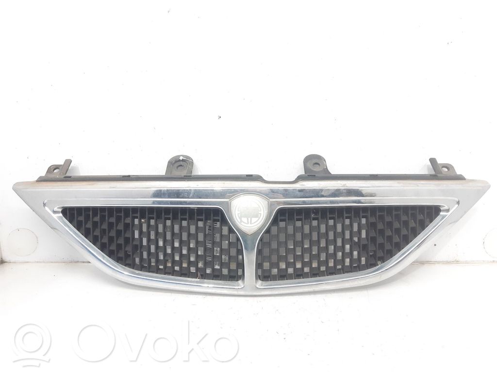 Lancia Y 840 Etusäleikkö 