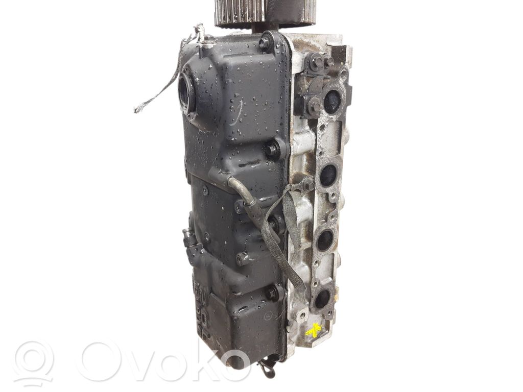 Engine head   C00