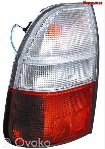 Mitsubishi L200 Luz trasera/de freno 
