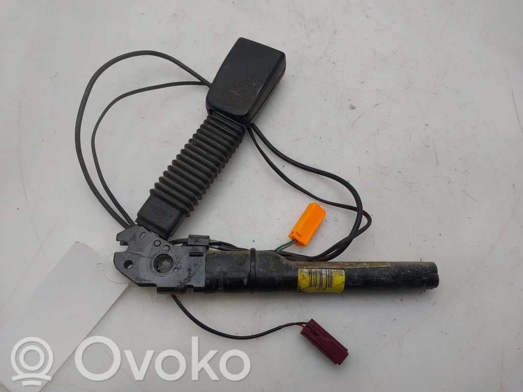 Ford Focus Front seatbelt buckle 