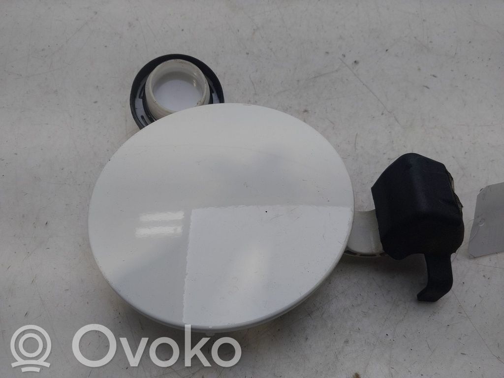 SsangYong Tivoli Korek wlewu paliwa 