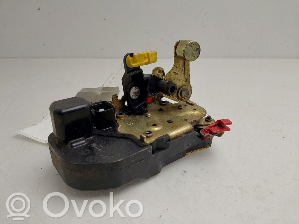 Etuoven lukko   04717802AB