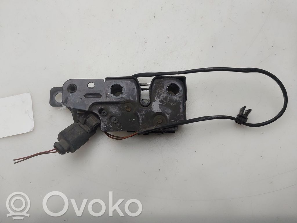Audi A3 S3 A3 Sportback 8P Chiusura/serratura vano motore/cofano 
