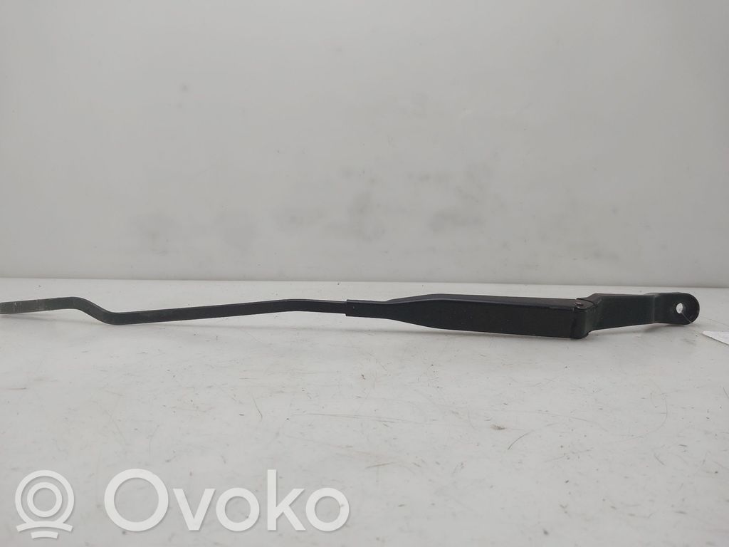 Mitsubishi Carisma Ramię wycieraczki szyby przedniej / czołowej 