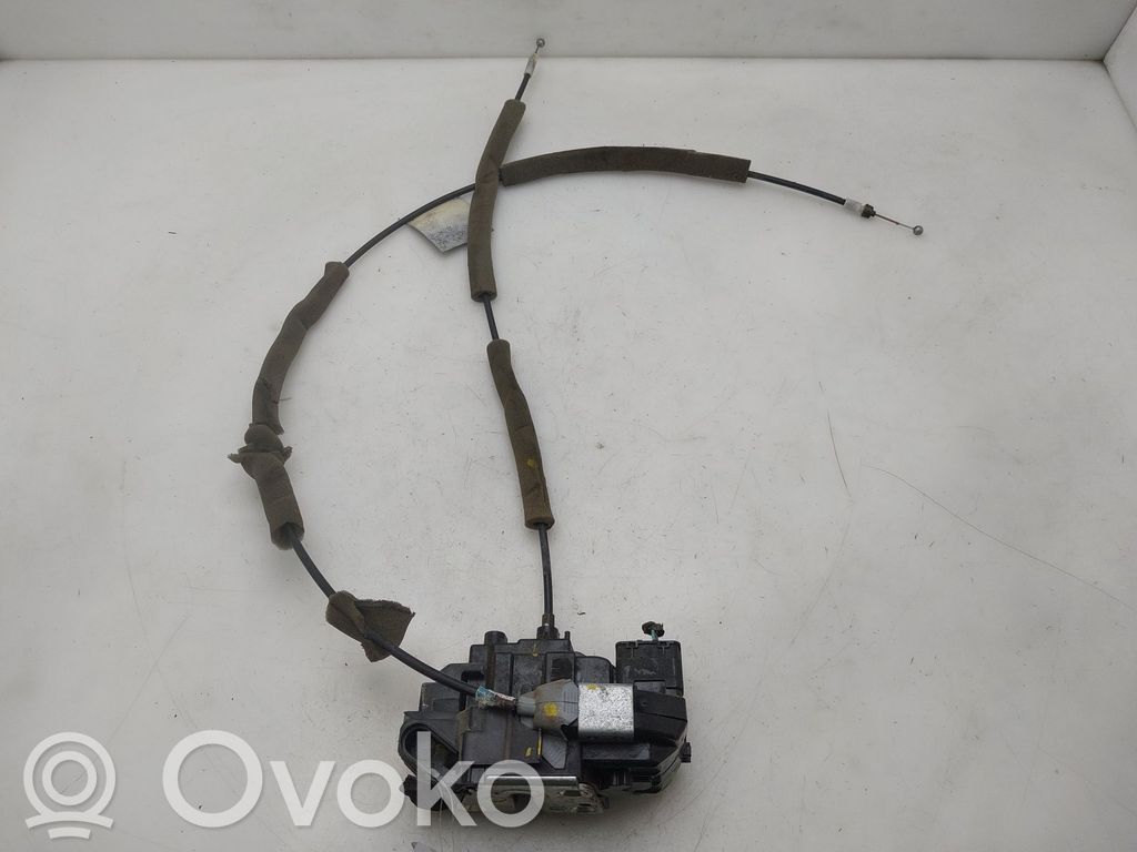 Nissan Pulsar Zamek drzwi tylnych 
