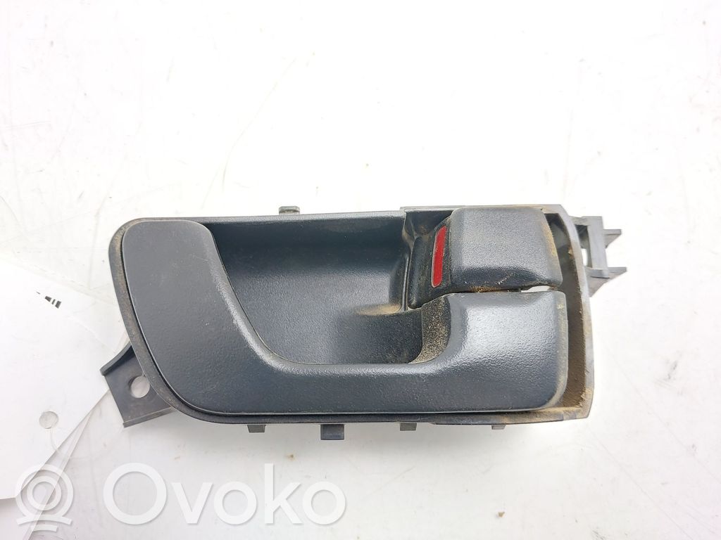Mitsubishi Montero Manecilla interna puerta trasera