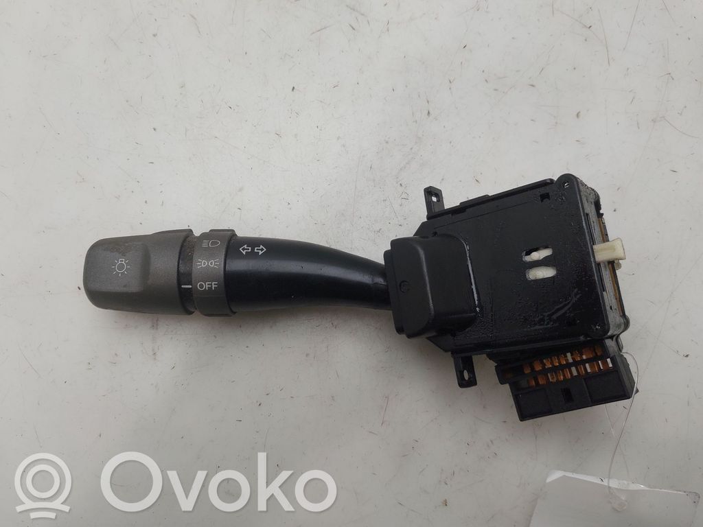 Hyundai Accent Przełącznik świateł