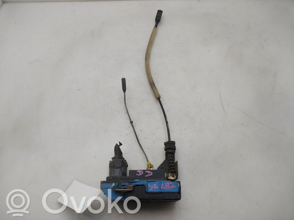 Cerradura de puerta delantera   8650546
