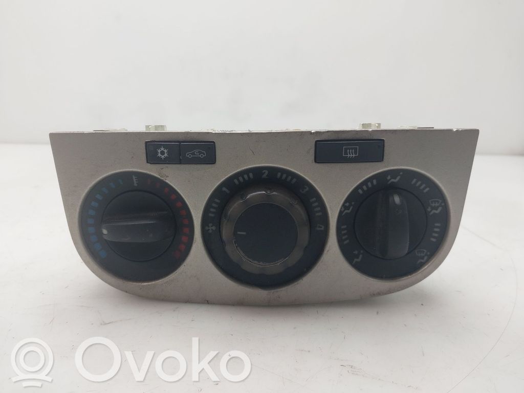 Opel Corsa D Panel klimatyzacji 
