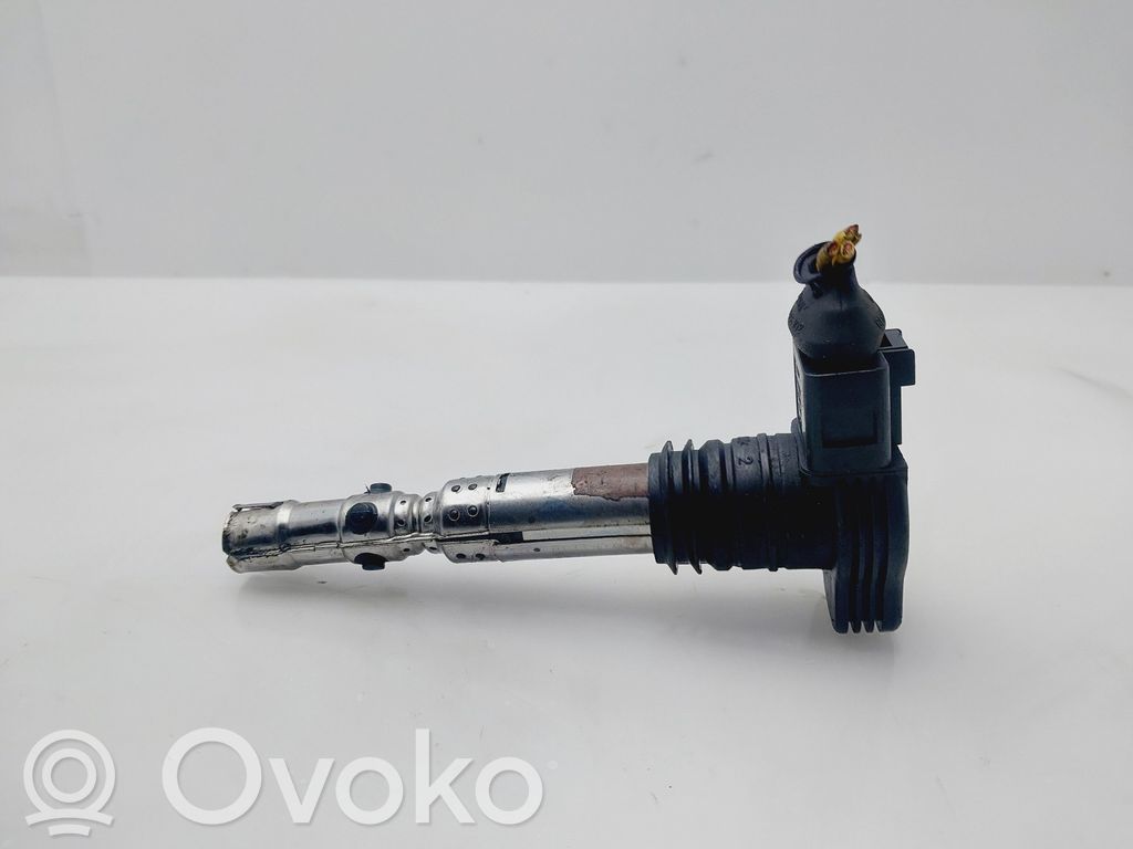 Audi A4 S4 B6 8E 8H Bobină aprindere 