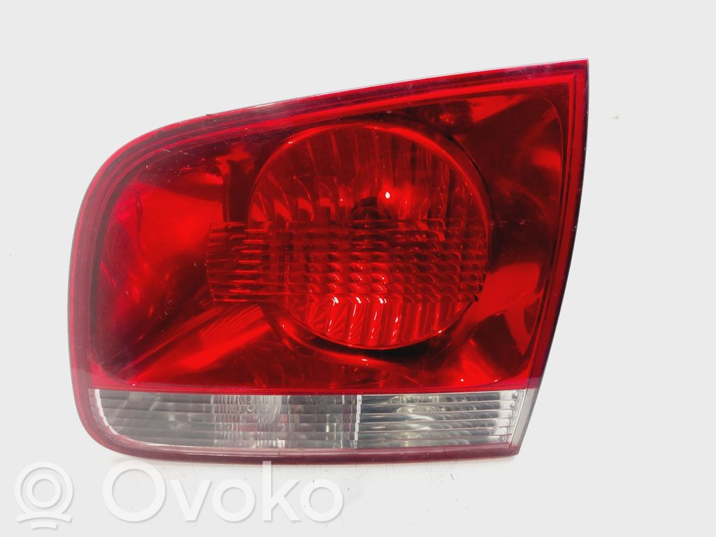 Volkswagen Touareg I Lampy tylnej klapy bagażnika