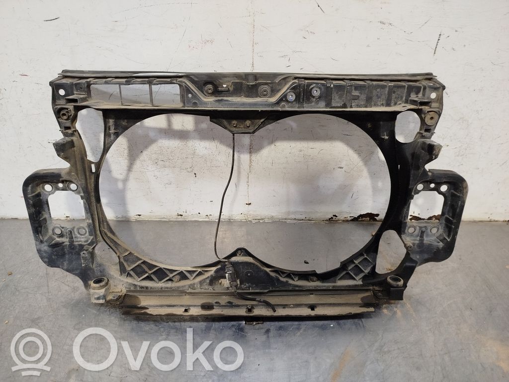 Audi A6 S6 C6 4F Pas przedni 