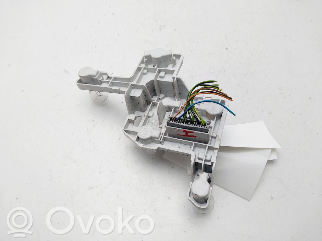 Ford Mondeo Mk III Glühbirnenhalter Heckleuchte 