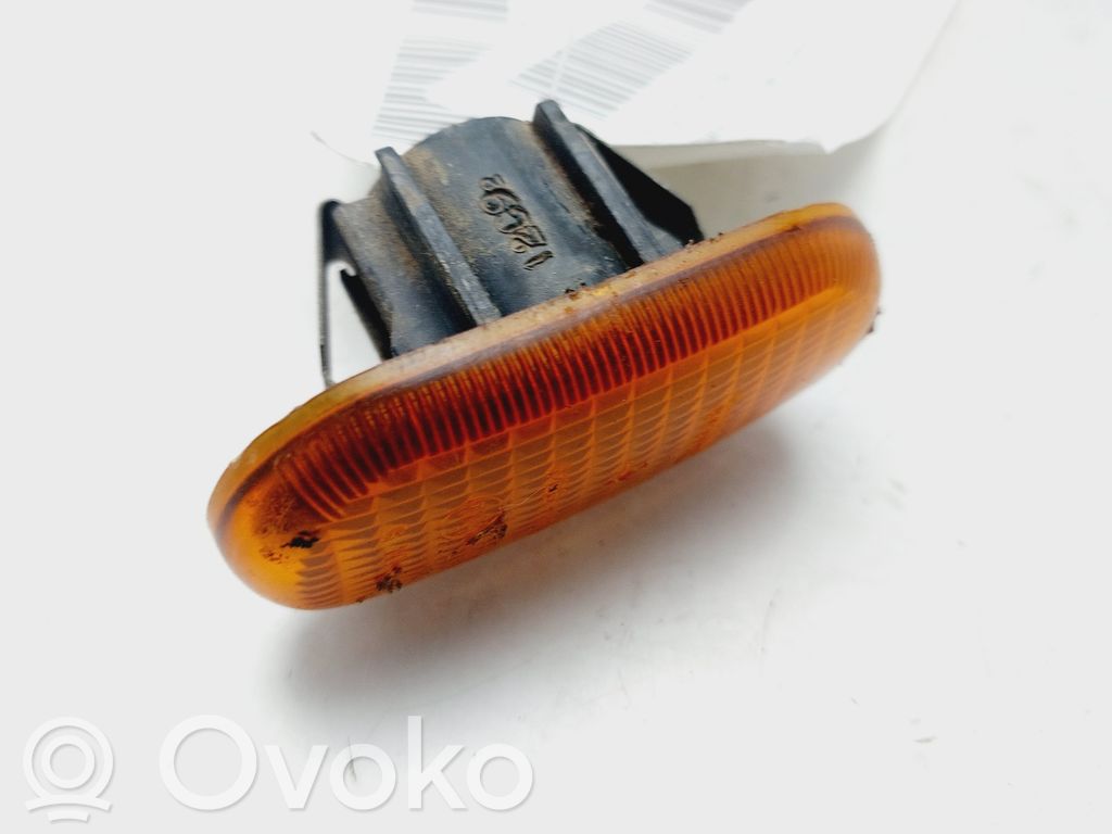 Renault Clio II Etupuskurin suuntavilkku 
