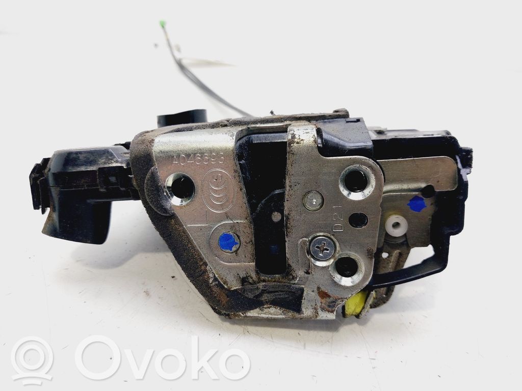 Toyota Auris E180 Serratura portiera anteriore