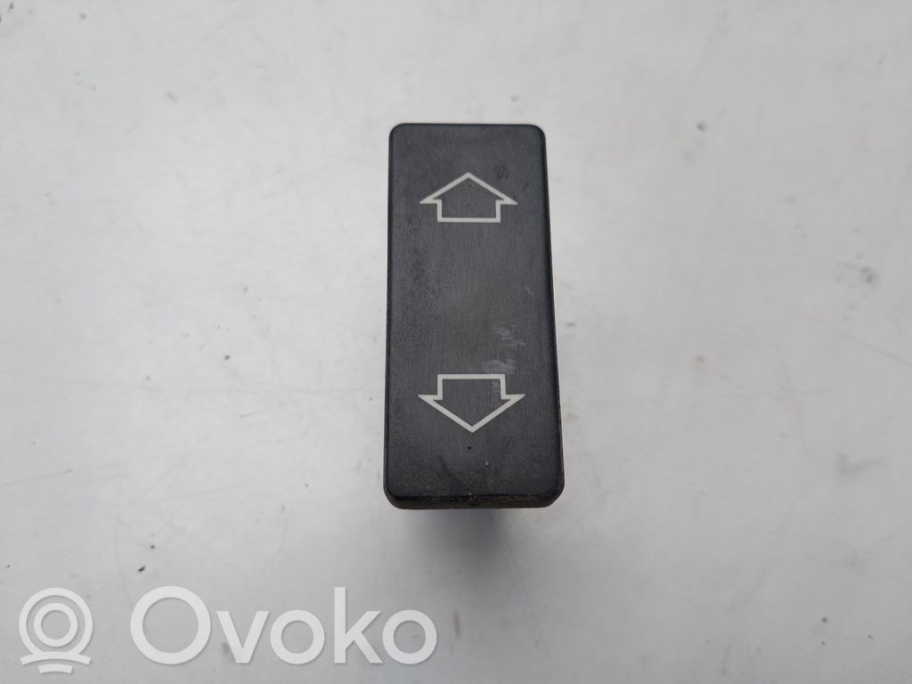 Peugeot 205 Przyciski szyb 