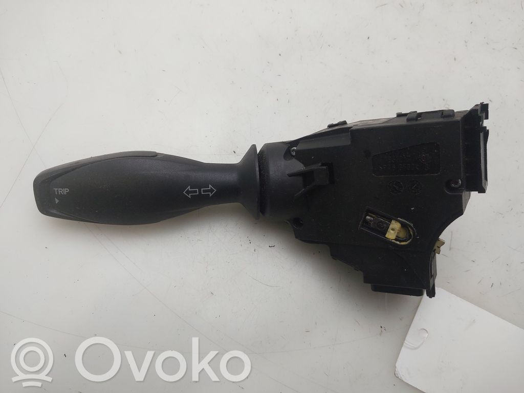 Ford Fiesta Manetka / Przełącznik kierunkowskazów 