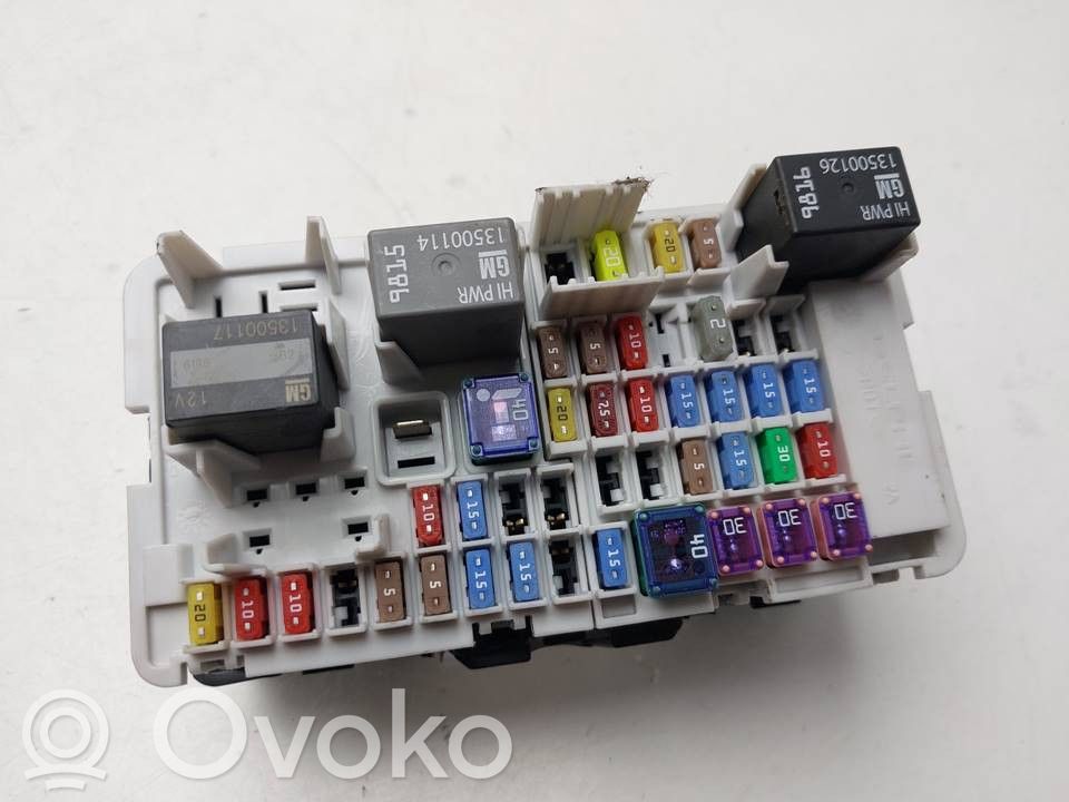 Opel Insignia B Modulo fusibile 