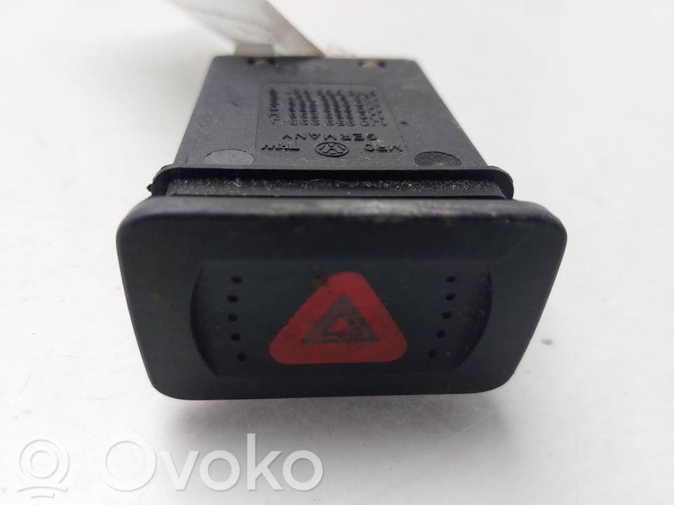 Volkswagen Golf IV Schalter Warnblinkanlage 