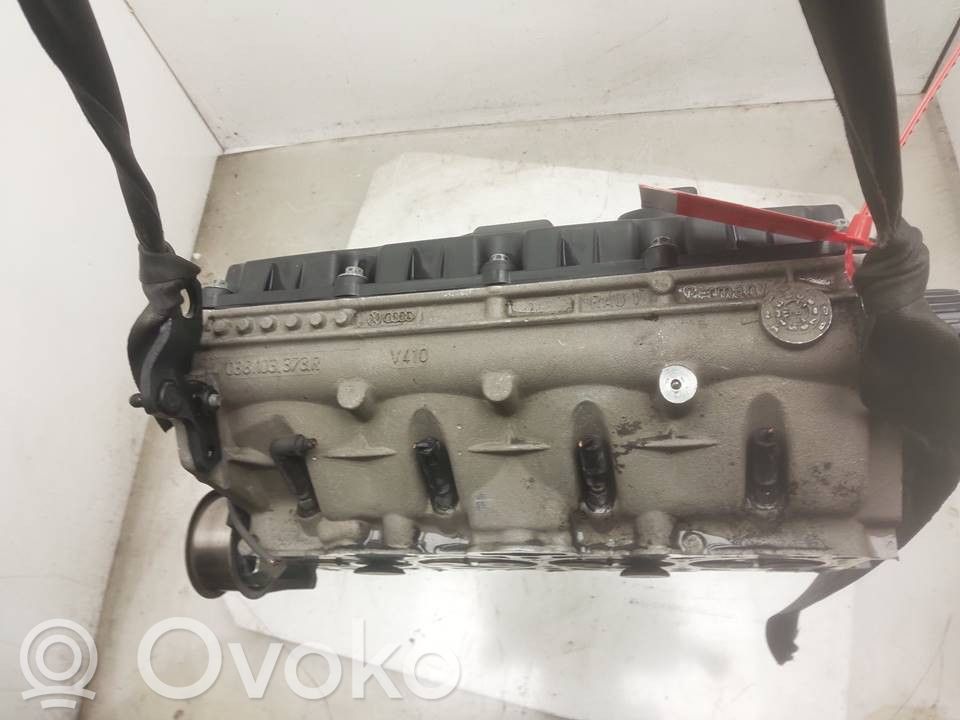 Audi A4 S4 B6 8E 8H Chiulasă motor 