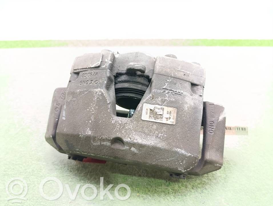 Audi A7 S7 4G Zacisk hamulcowy przedni 