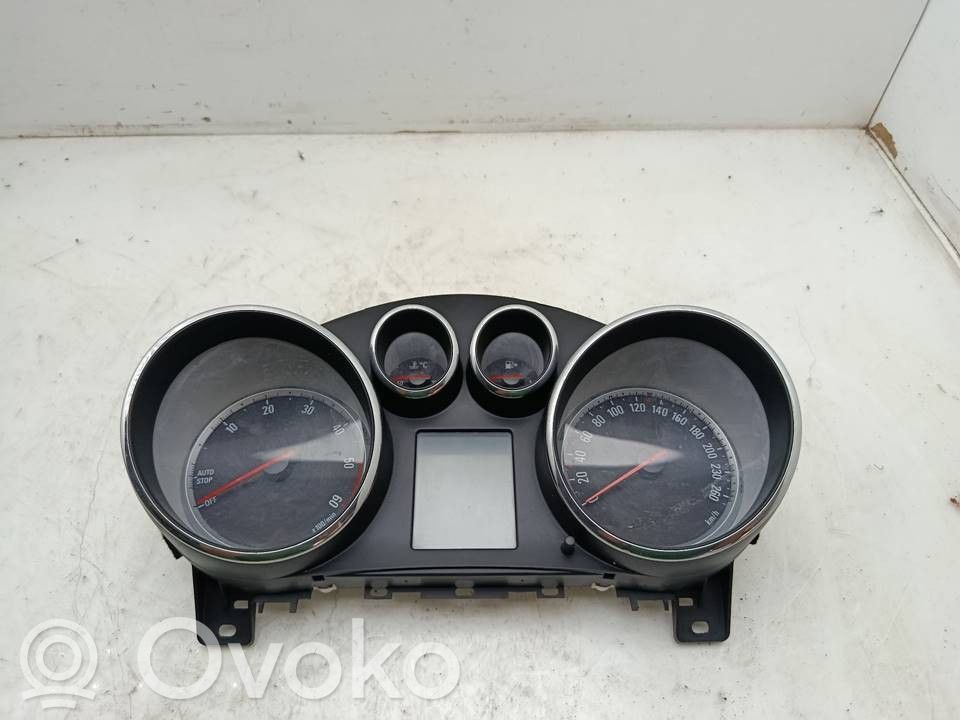 Opel Astra J Nopeusmittari (mittaristo)