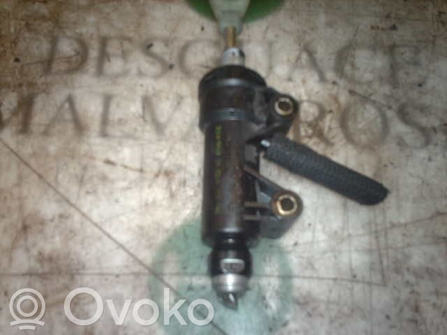 Cilindro maestro de embrague   21526773670