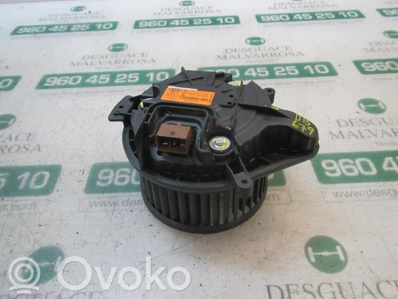 Heizungslüfter   8E1820021E,8E1820021E