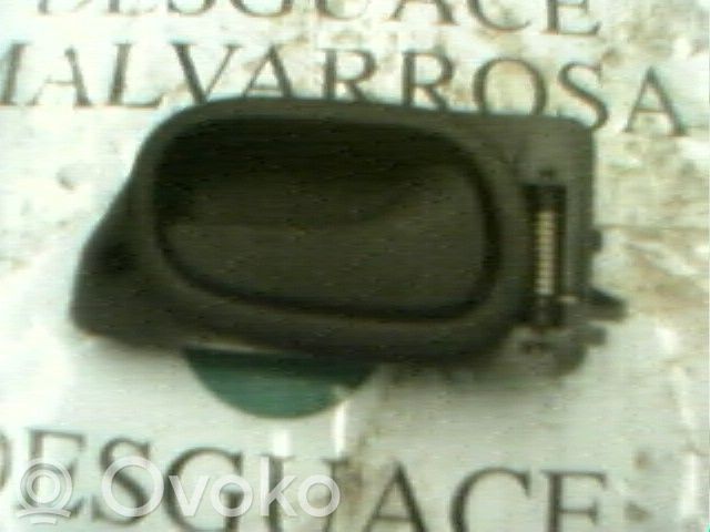 Manecilla interna puerta trasera