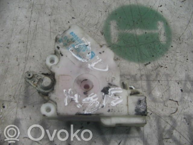 Nissan Primera Motor del regulador de la ventanilla de la puerta delantera 