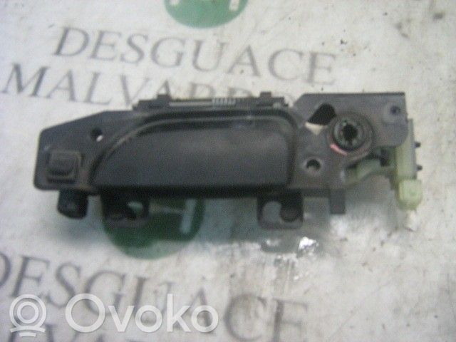 Manecilla externa puerta delantera