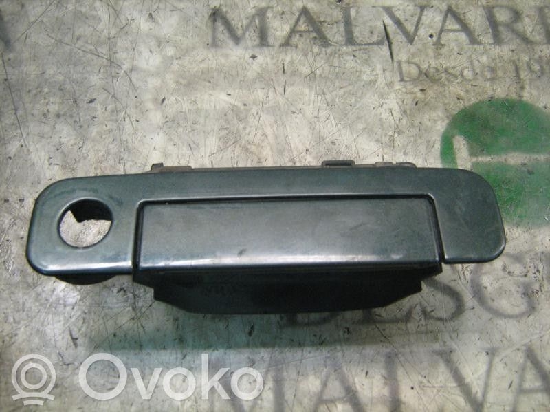 Manecilla externa puerta delantera   4A0837206J