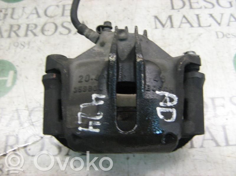 Caliper de freno delantero