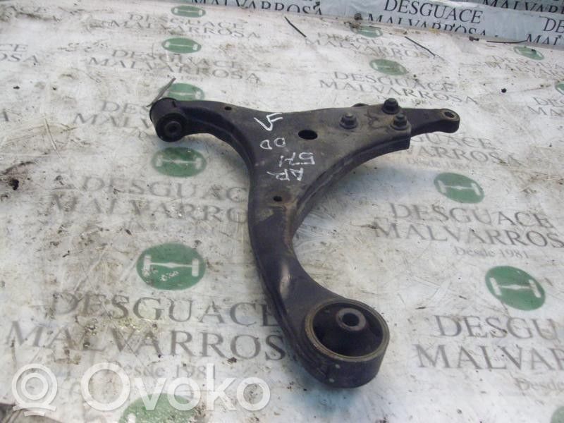 KIA Carens II Etutukivarsi 