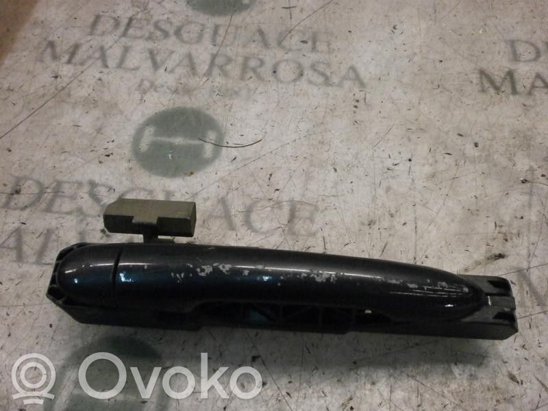Manecilla externa puerta delantera   7701472932