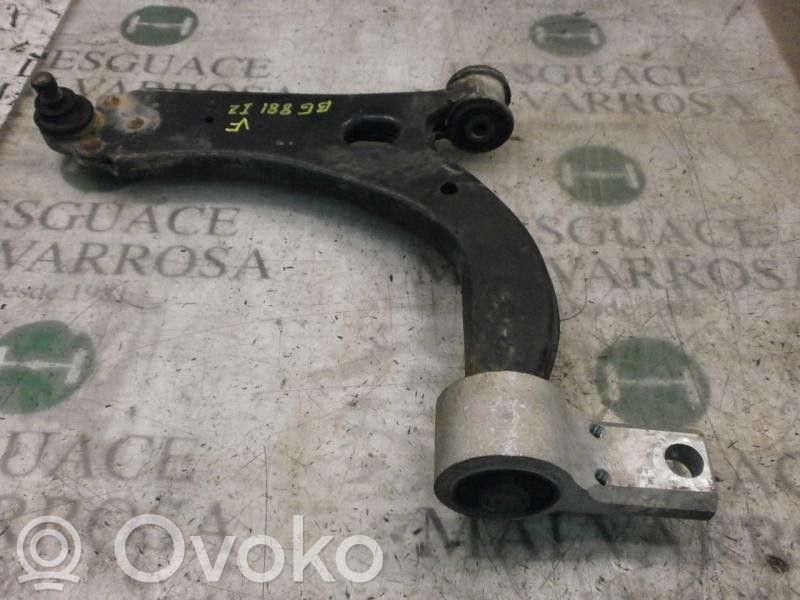 Ford Fiesta Basculă față 