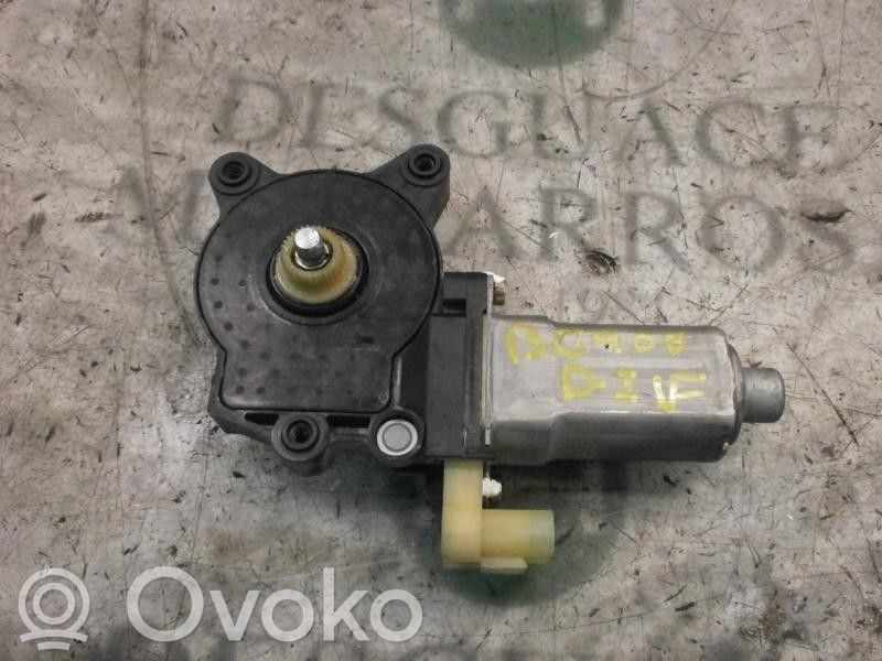 Motor del regulador de la ventanilla de la puerta delantera