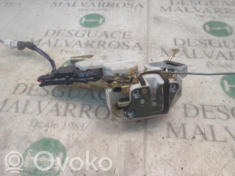 Cerradura de puerta trasera