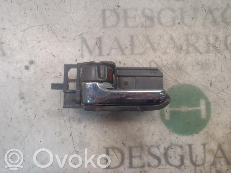Toyota Corolla Verso E121 Manecilla interna puerta trasera 