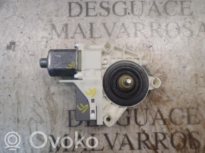 Peugeot 407 Alzacristalli della portiera posteriore con motorino 