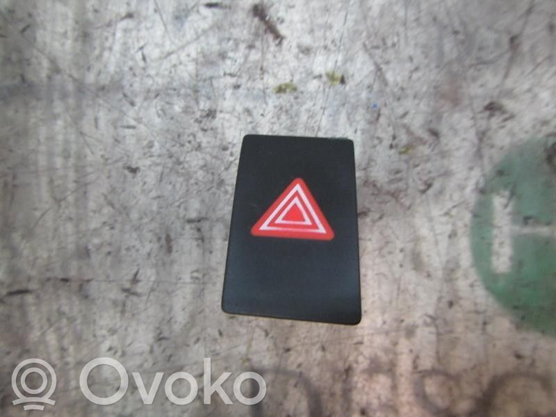 Botón interruptor de luz de peligro   843320F030